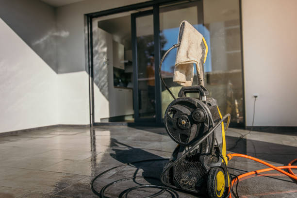 Best Pool Deck Cleaning  in Smithville Sanders, IN